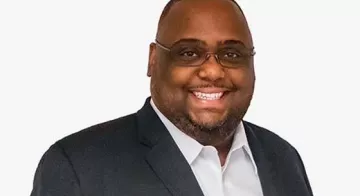 詹姆斯·琼斯，医学博士。