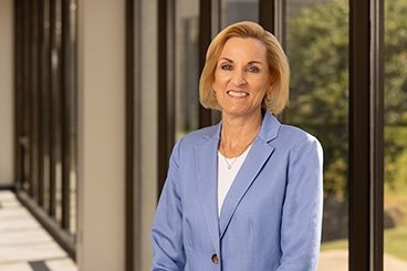 澳门线上博彩 校董会 Member Caron Lawhorn