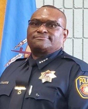 梅尔文·默多克警长